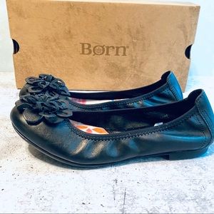 Born Julianne floral Black leather flats Size 6